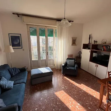 Sunny 2-Bedrooms Apartment Lido di Camaiore Exterior photo