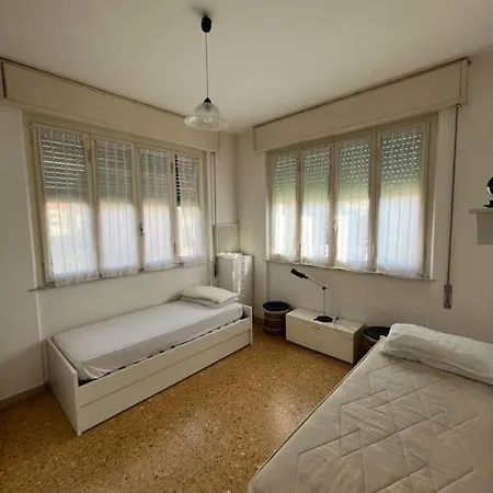 Sunny 2-Bedrooms Apartment Lido di Camaiore Exterior photo
