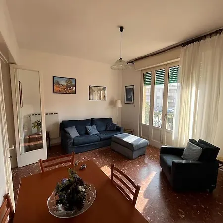 Sunny 2-Bedrooms Apartment Lido di Camaiore Exterior photo